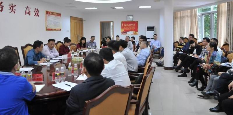 海南省建设行业企业座谈会召开